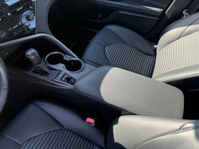 Used 2022 Toyota Camry SE FWD image 13