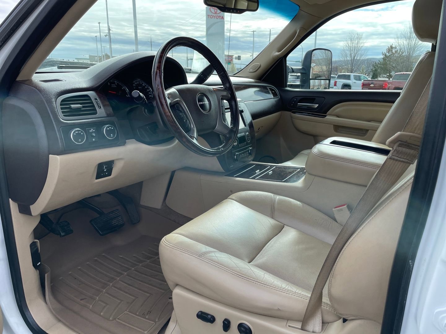 Used 2014 GMC Sierra 2500 Denali image 10