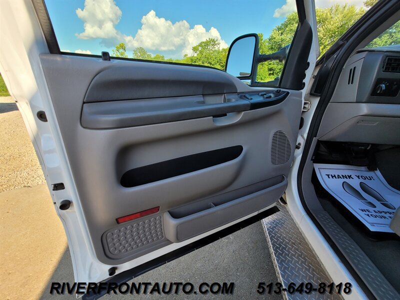 Used 2001 Ford F350 4x4 Regular Cab DRW Super Duty image 23