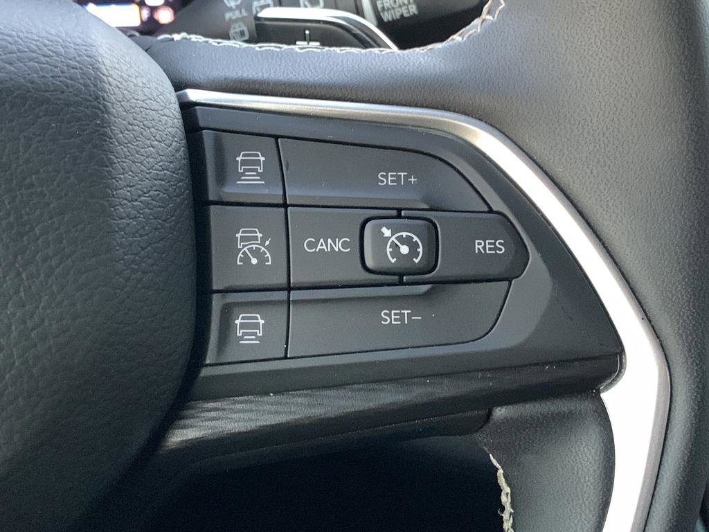 Used 2024 Jeep Grand Cherokee Altitude image 26