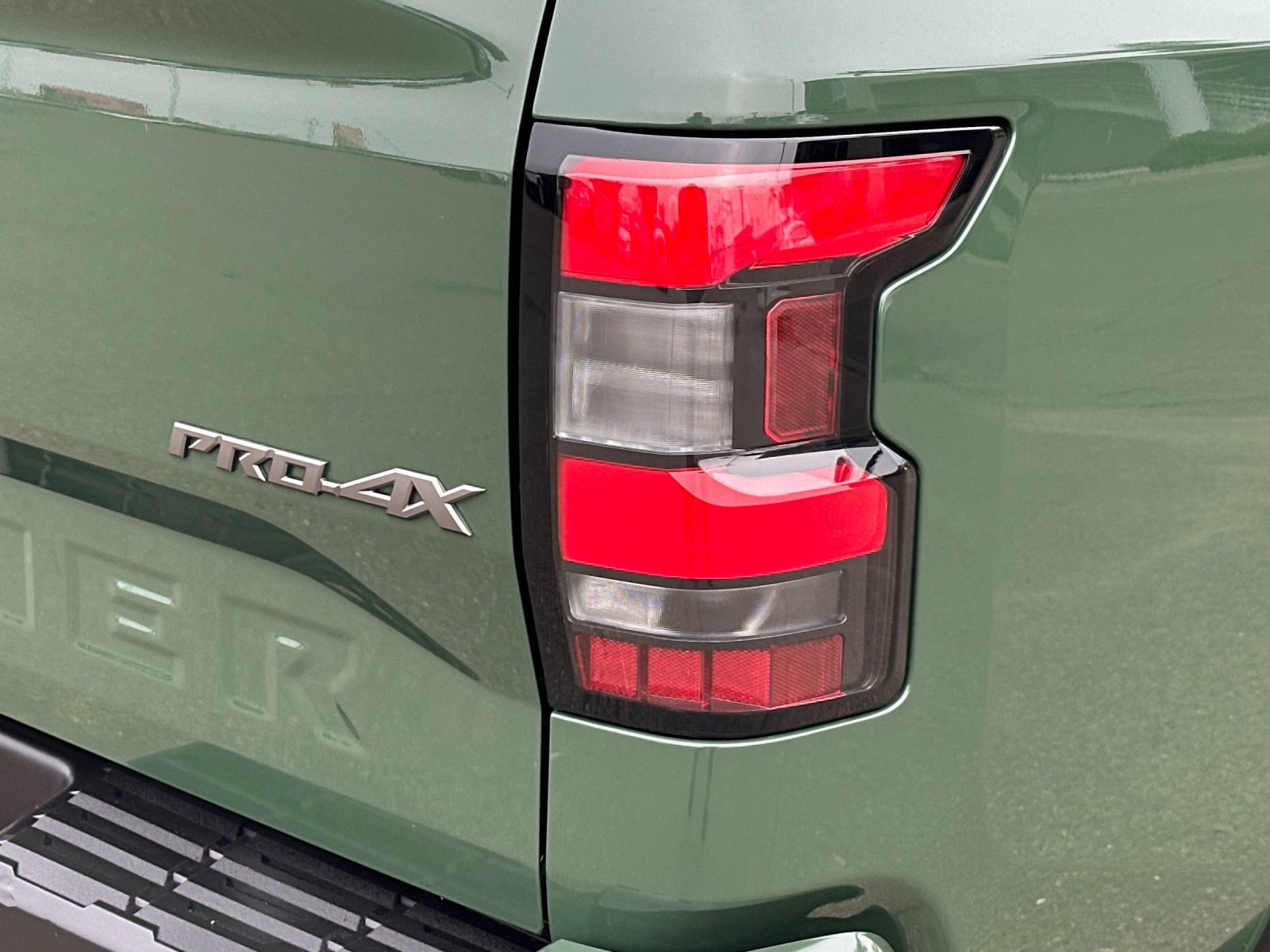 Used 2022 Nissan Frontier PRO-4X w/ Pro-4X Premium Package image 25