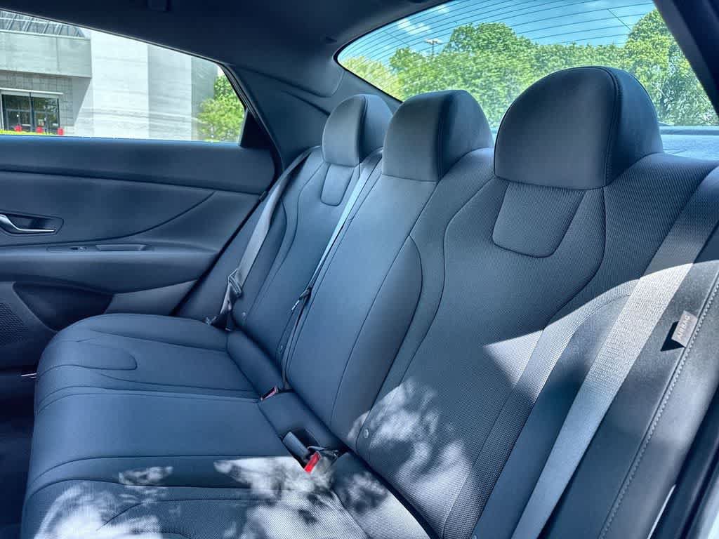 New 2026 Hyundai Elantra SE FWD image 22