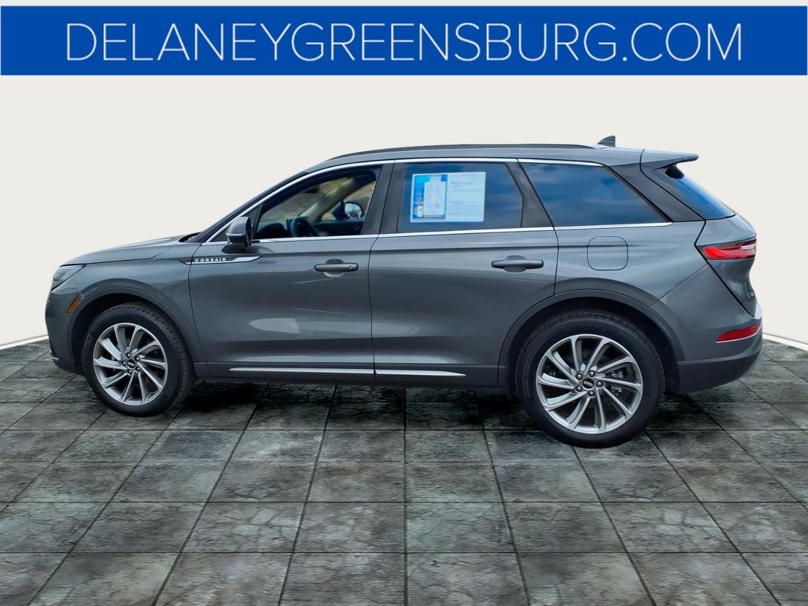 Used 2025 Lincoln Corsair AWD w/ Equipment Group 101A image 6
