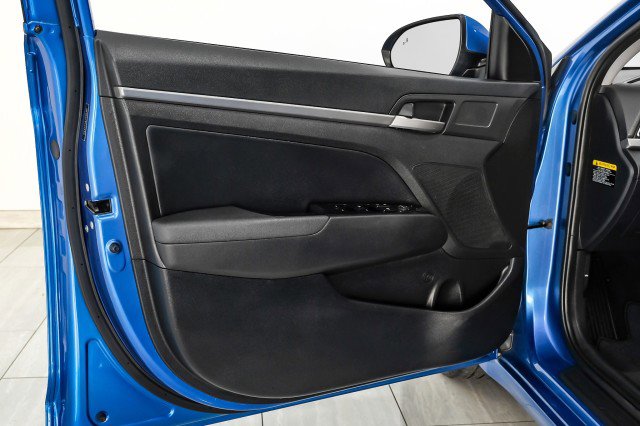 Used 2017 Hyundai Elantra Limited image 37