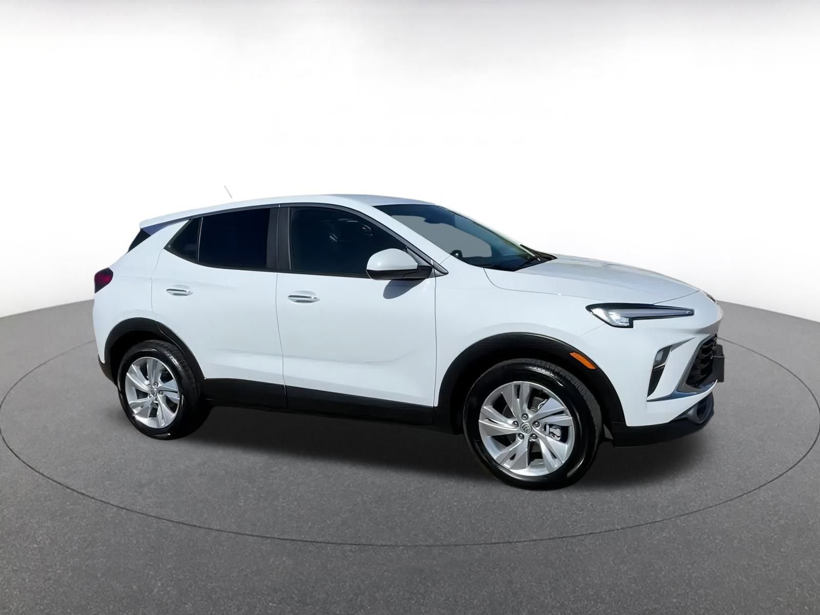 Used 2025 Buick Encore GX Preferred image 2