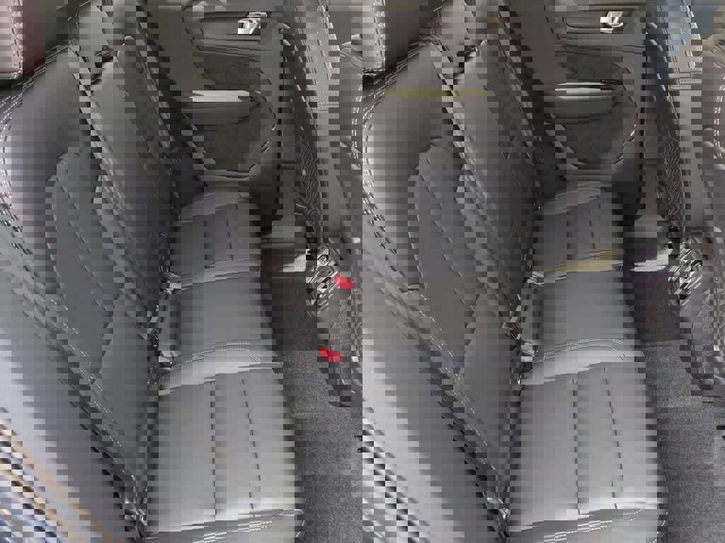 New 2026 Volvo XC40 B5 Core w/ Protection Package Premier image 19