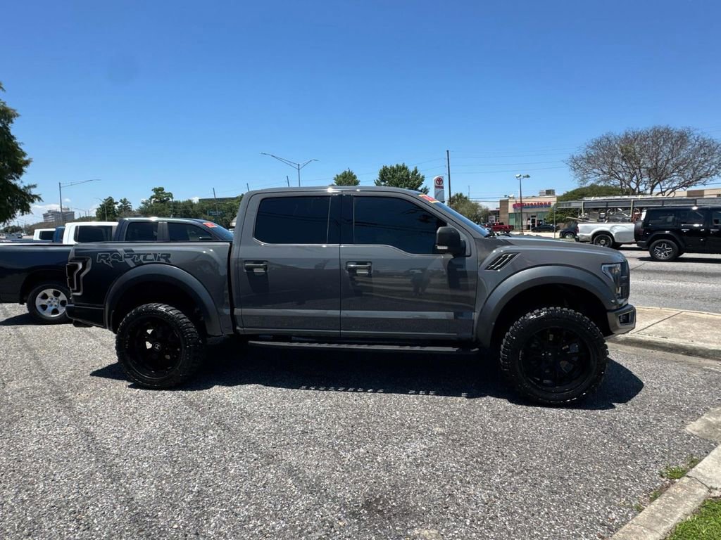 Used 2018 Ford F150 Raptor w/ Equipment Group 802A Luxury AWD/4WD image 9