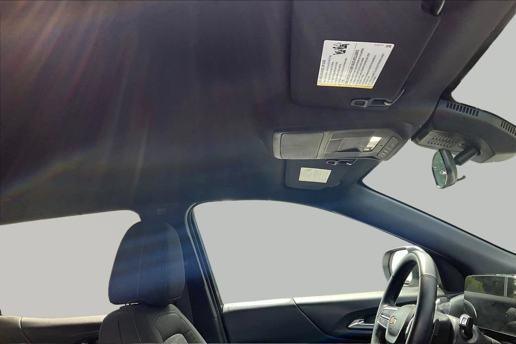 Used 2025 Chevrolet Equinox LT FWD image 30