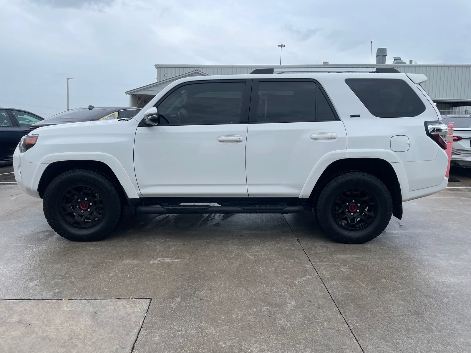 Used 2024 Toyota 4Runner SR5 Premium w/ Moonroof Package AWD/4WD image 2