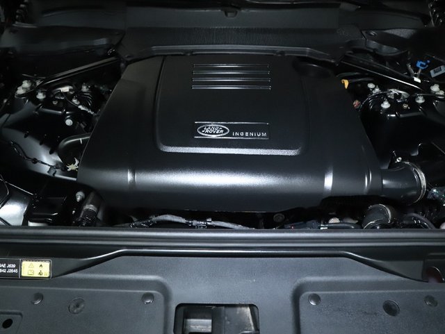 Used 2025 Land Rover Discovery Dynamic SE AWD/4WD image 37
