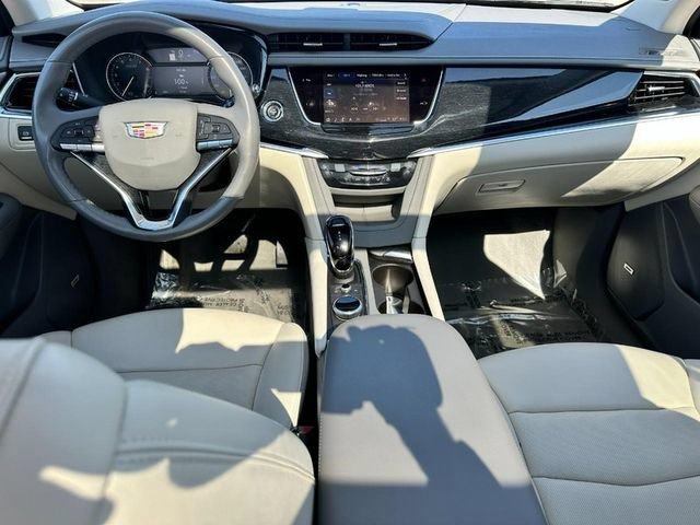 Used 2024 Cadillac XT6 Premium Luxury FWD image 13