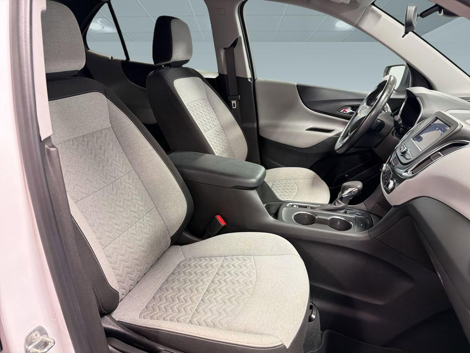 Used 2022 Chevrolet Equinox LT FWD image 31