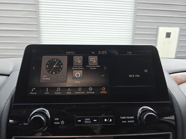 Used 2024 Nissan Armada SL w/ Captain's Chairs Package image 34