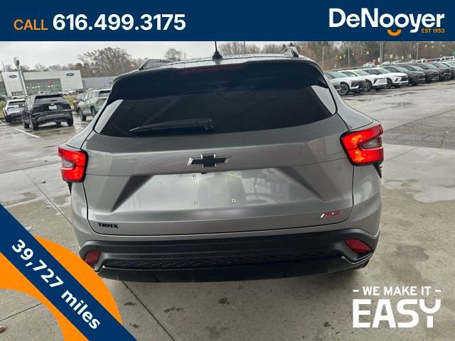 Certified 2024 Chevrolet Trax RS w/ Sunroof Package image 7