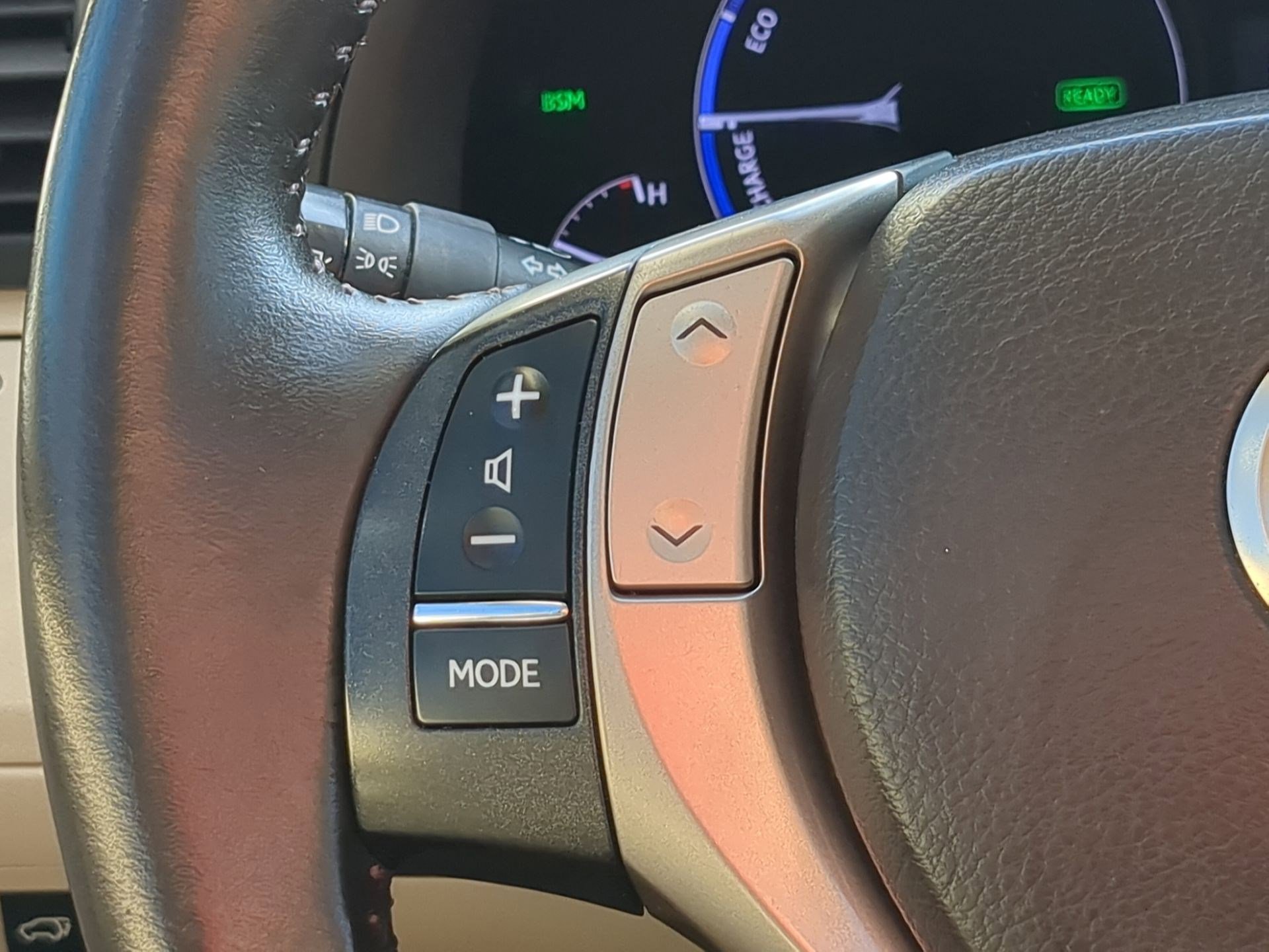 Used 2013 Lexus RX 450h FWD image 18