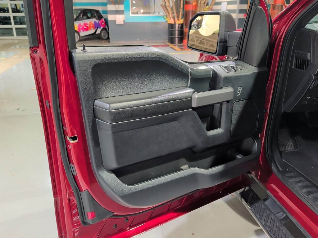 Used 2018 Ford F150 XLT w/ Equipment Group 302A Luxury AWD/4WD image 14