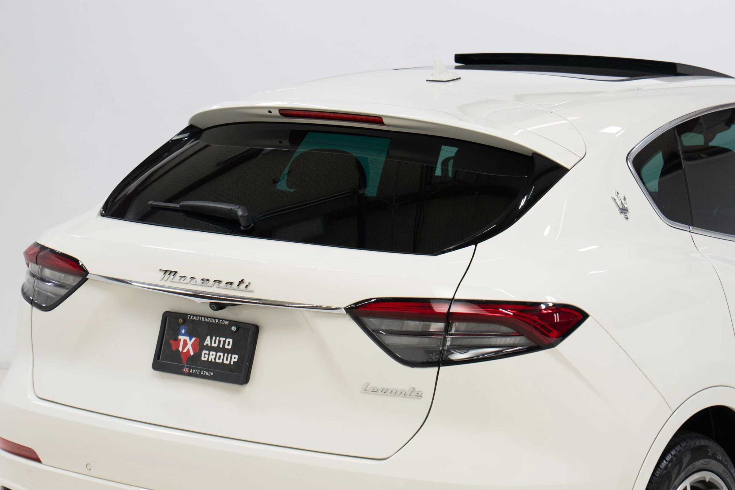 Used 2023 Maserati Levante GT image 12