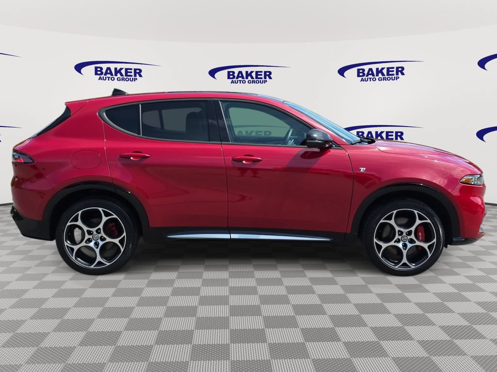 Used 2024 Alfa Romeo Tonale Ti AWD/4WD image 2