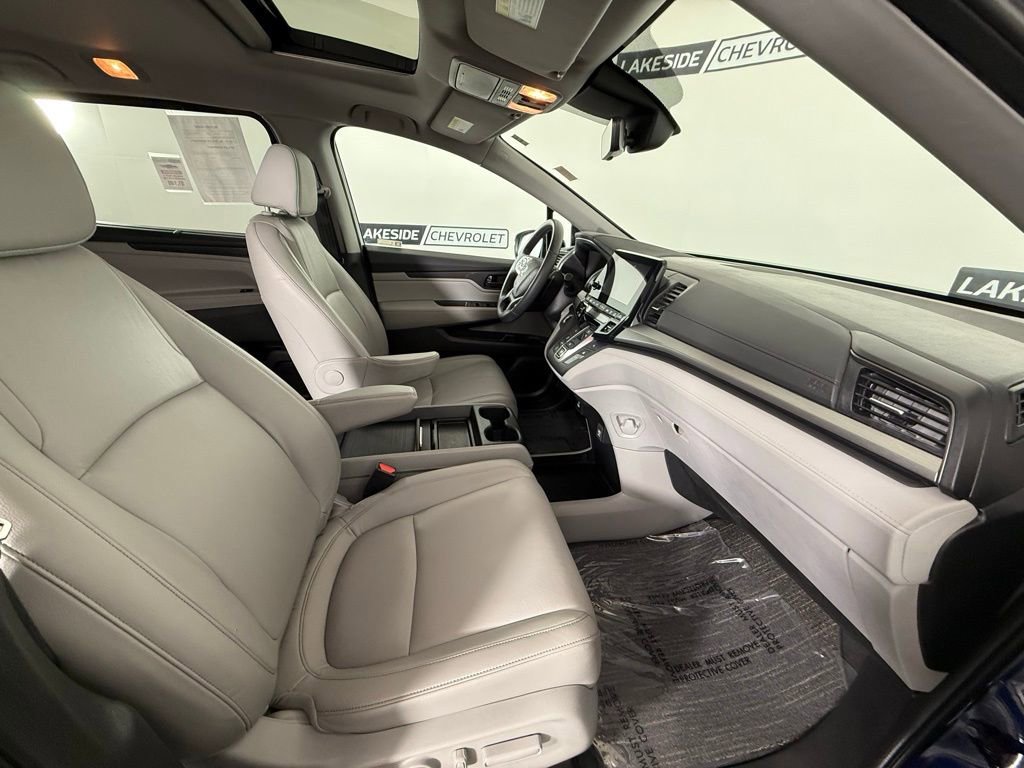 Used 2023 Honda Odyssey EX-L image 17