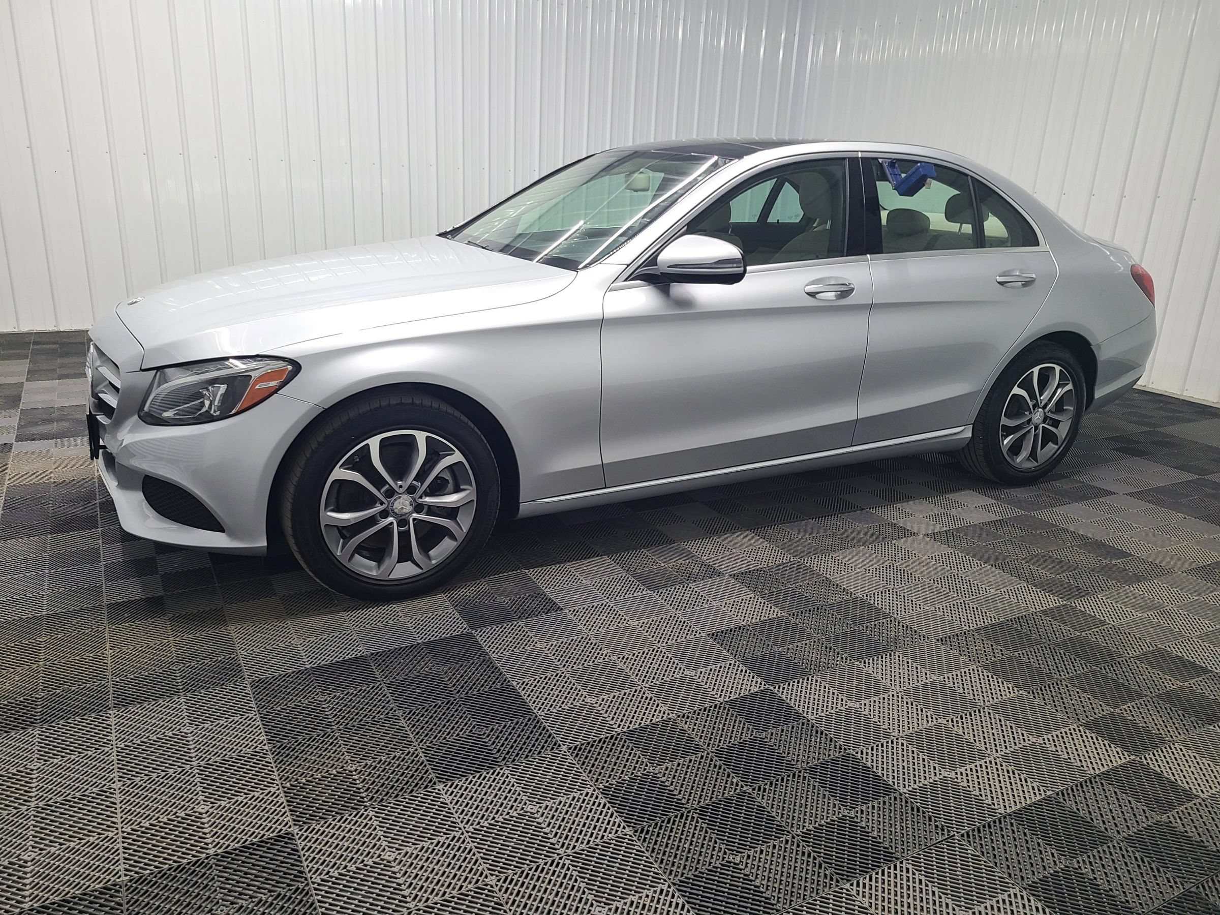 Used 2016 Mercedes-Benz C 300 4MATIC Sedan image 8