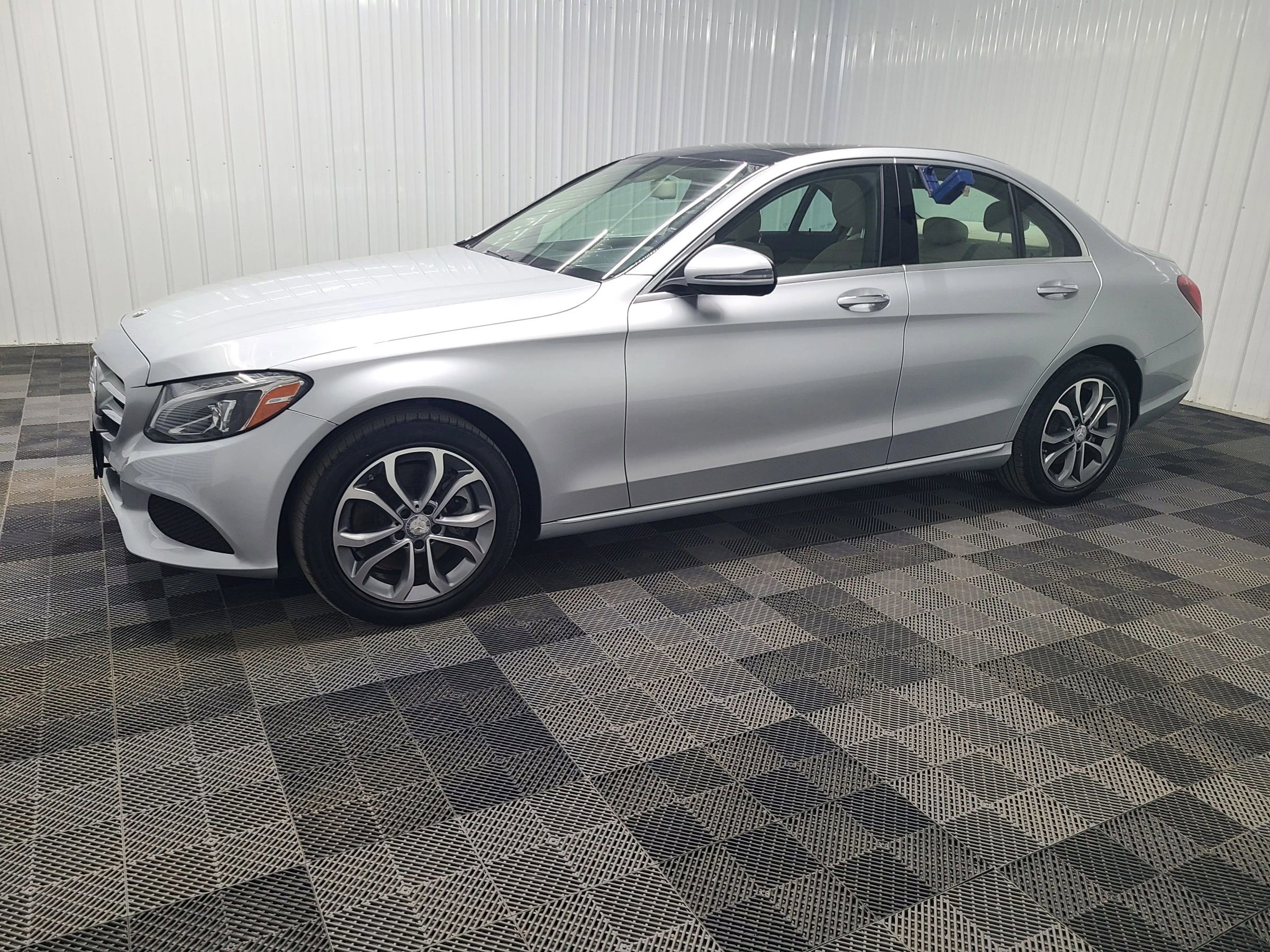 Used 2016 Mercedes-Benz C 300 4MATIC Sedan image 8