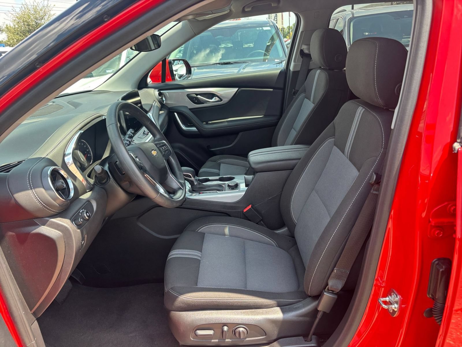 Used 2026 Chevrolet Blazer LT FWD image 27