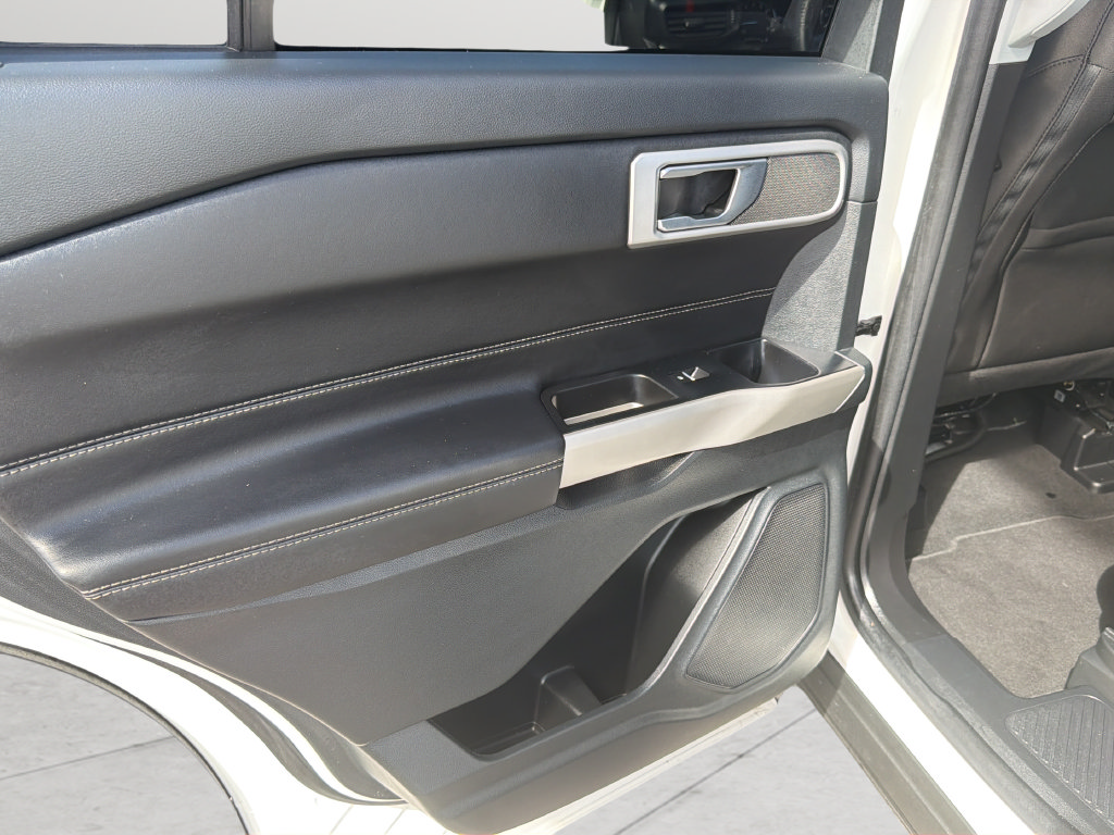 Used 2023 Ford Explorer XLT RWD image 25