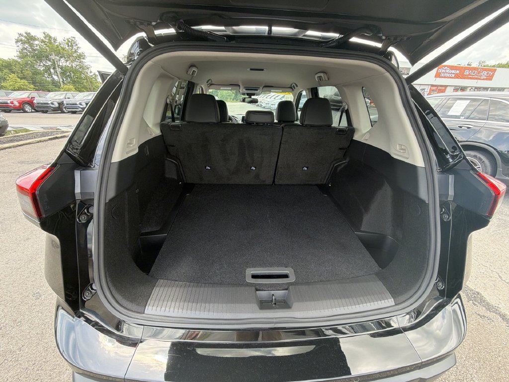 Used 2025 Nissan Rogue SV w/ Rock Creek Premium Package AWD/4WD image 22