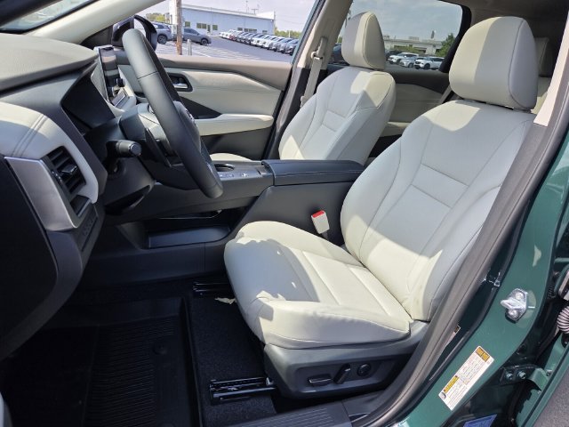 New 2026 Nissan Rogue Dark Armor FWD image 9