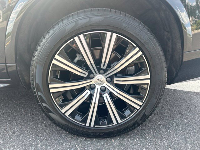 Certified 2024 Volvo XC90 B5 Core w/ Protection Package Premier AWD/4WD image 9
