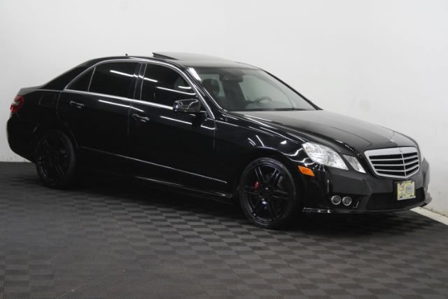 Used 2010 Mercedes-Benz E 550 Sedan w/ Premium 1 Pkg image 1