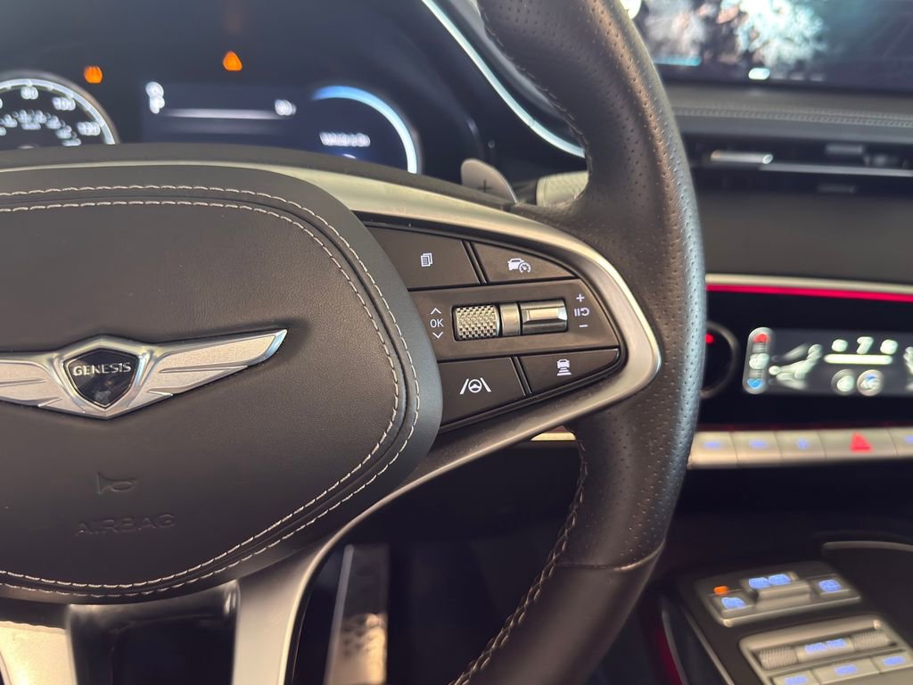 Used 2025 Genesis GV70 3.5T Sport w/ Sport Advanced Package image 17
