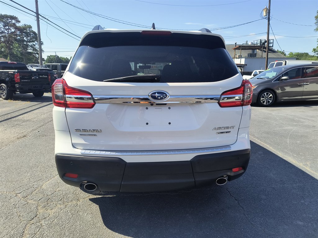 Used 2020 Subaru Ascent Limited w/ Technology Package AWD/4WD image 4