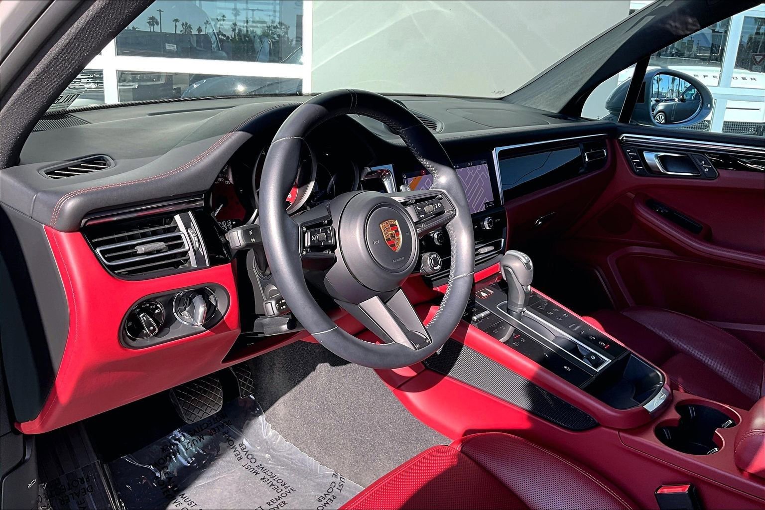 Used 2022 Porsche Macan S image 14