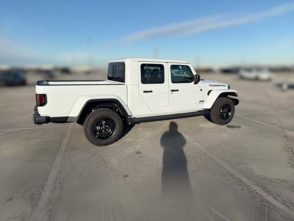 New 2026 Jeep Gladiator Sport image 13
