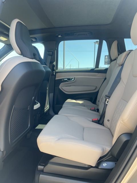New 2026 Volvo XC90 B5 Core w/ Protection Package Premier image 24
