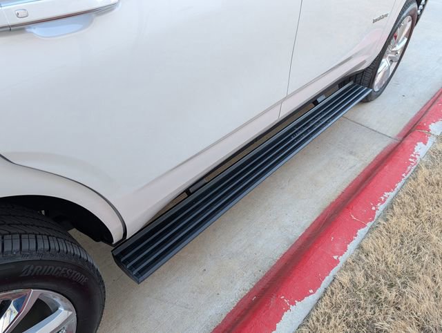 Used 2024 Chevrolet Tahoe High Country image 32