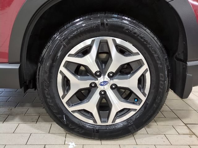Used 2023 Subaru Forester Premium AWD/4WD image 28