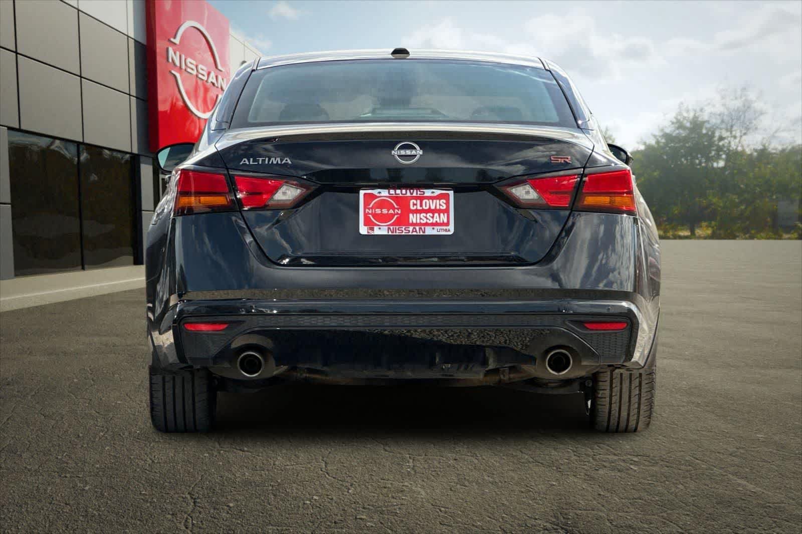 Used 2024 Nissan Altima 2.5 SR FWD image 8