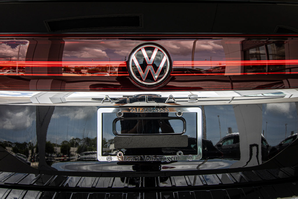 New 2026 Volkswagen Atlas SE FWD image 17