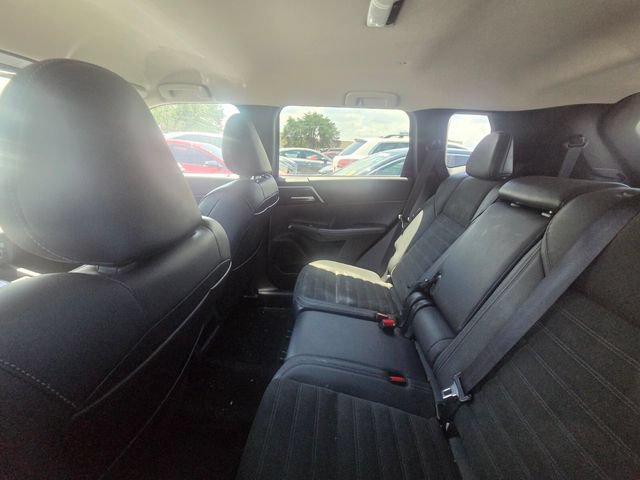 Used 2024 Mitsubishi Outlander SE AWD/4WD image 9