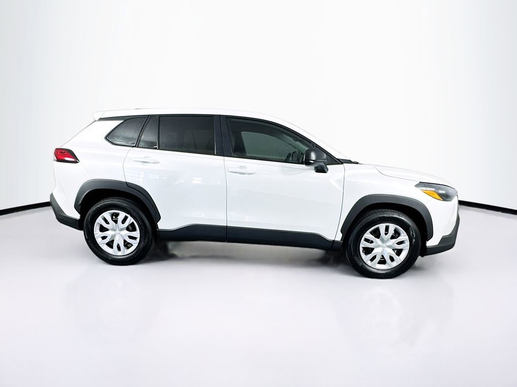 Used 2026 Toyota Corolla Cross L image 11
