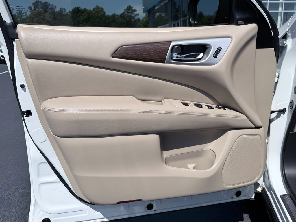 Used 2018 Nissan Pathfinder Platinum FWD image 35