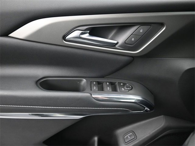 Certified 2025 Chevrolet Traverse LT w/ Driver Confidence Package image 26