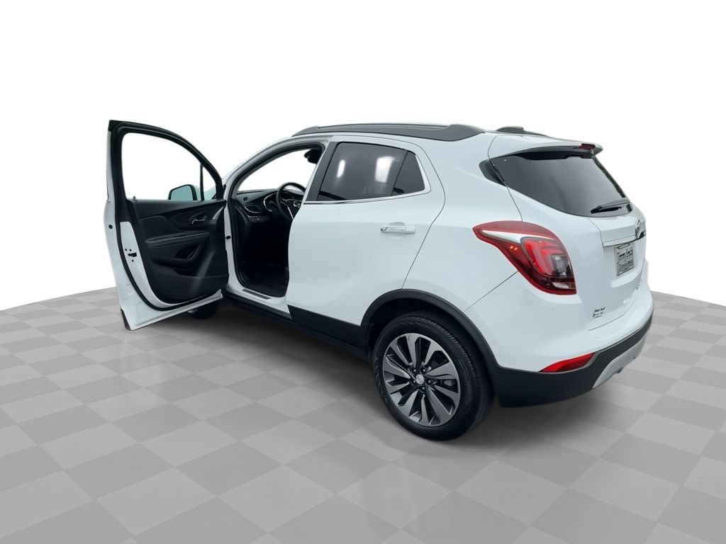 Certified 2022 Buick Encore Preferred w/ Safety Package FWD image 6