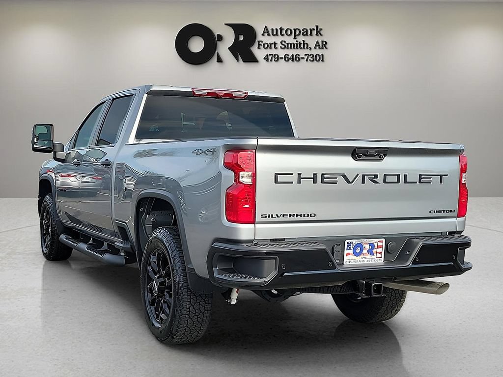 Used 2026 Chevrolet Silverado 2500 Custom w/ Custom Value Package AWD/4WD image 4