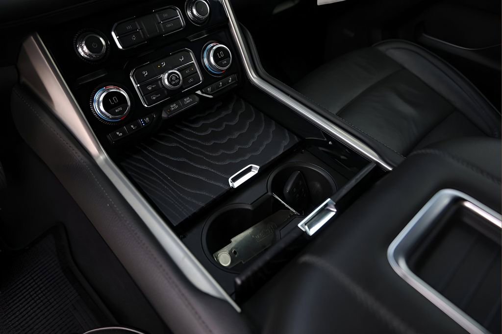 Used 2024 GMC Yukon Denali image 21