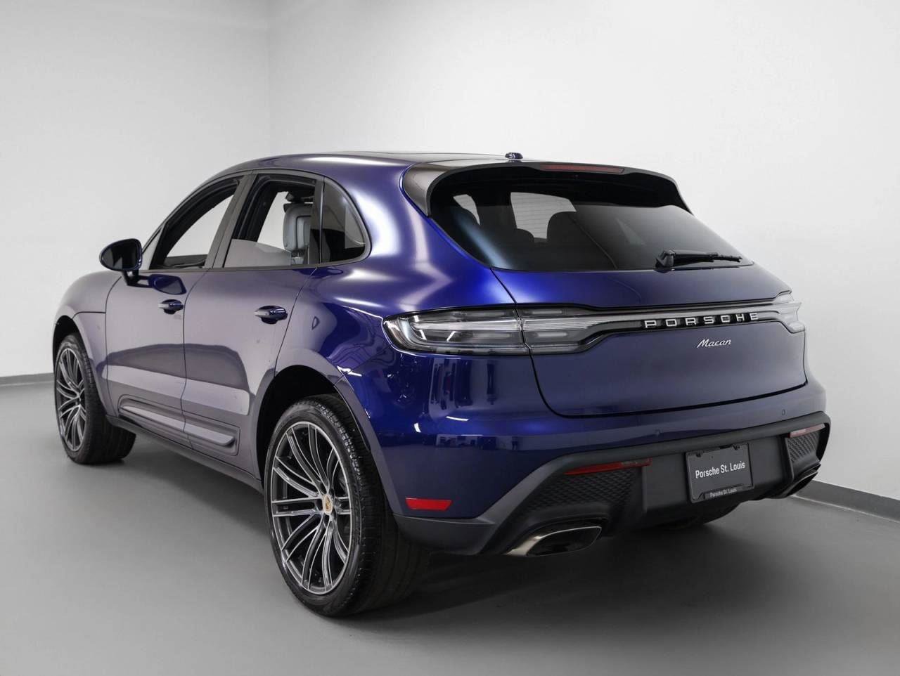 New 2025 Porsche Macan image 3