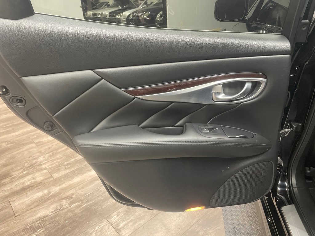 Used 2013 INFINITI M37 x w/ Premium Pkg image 30