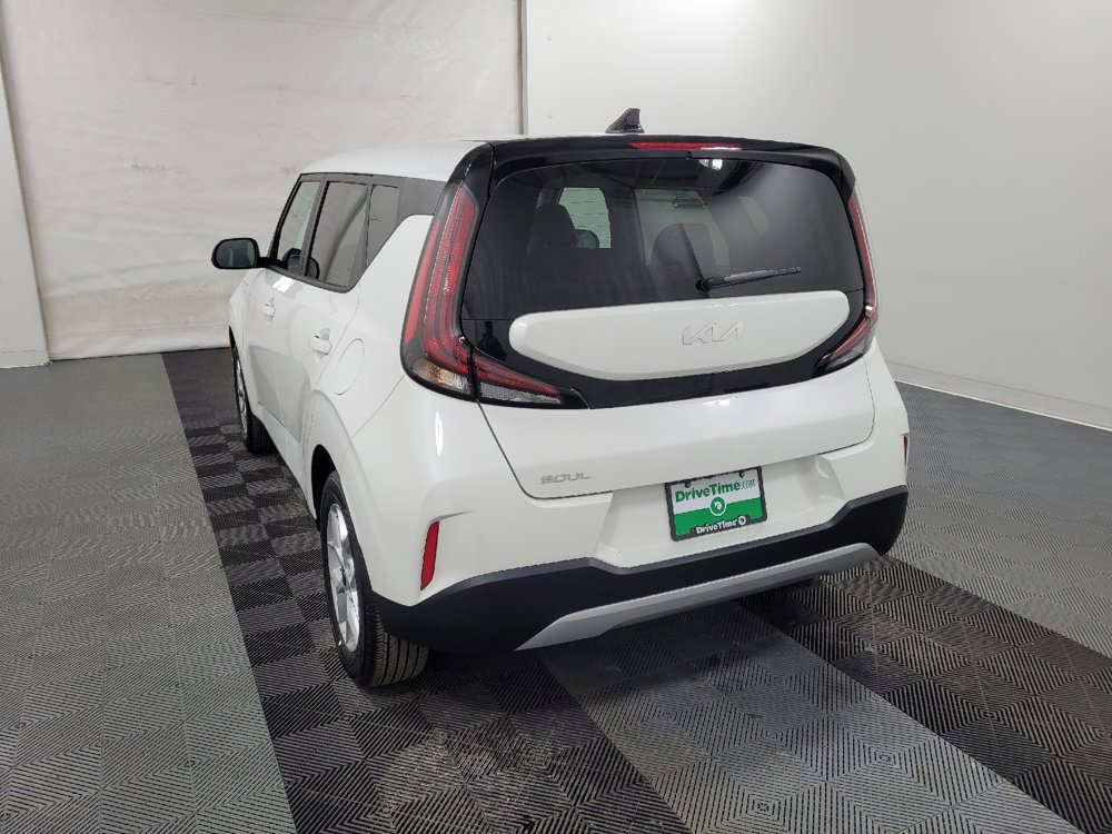 Used 2025 Kia Soul S FWD image 5